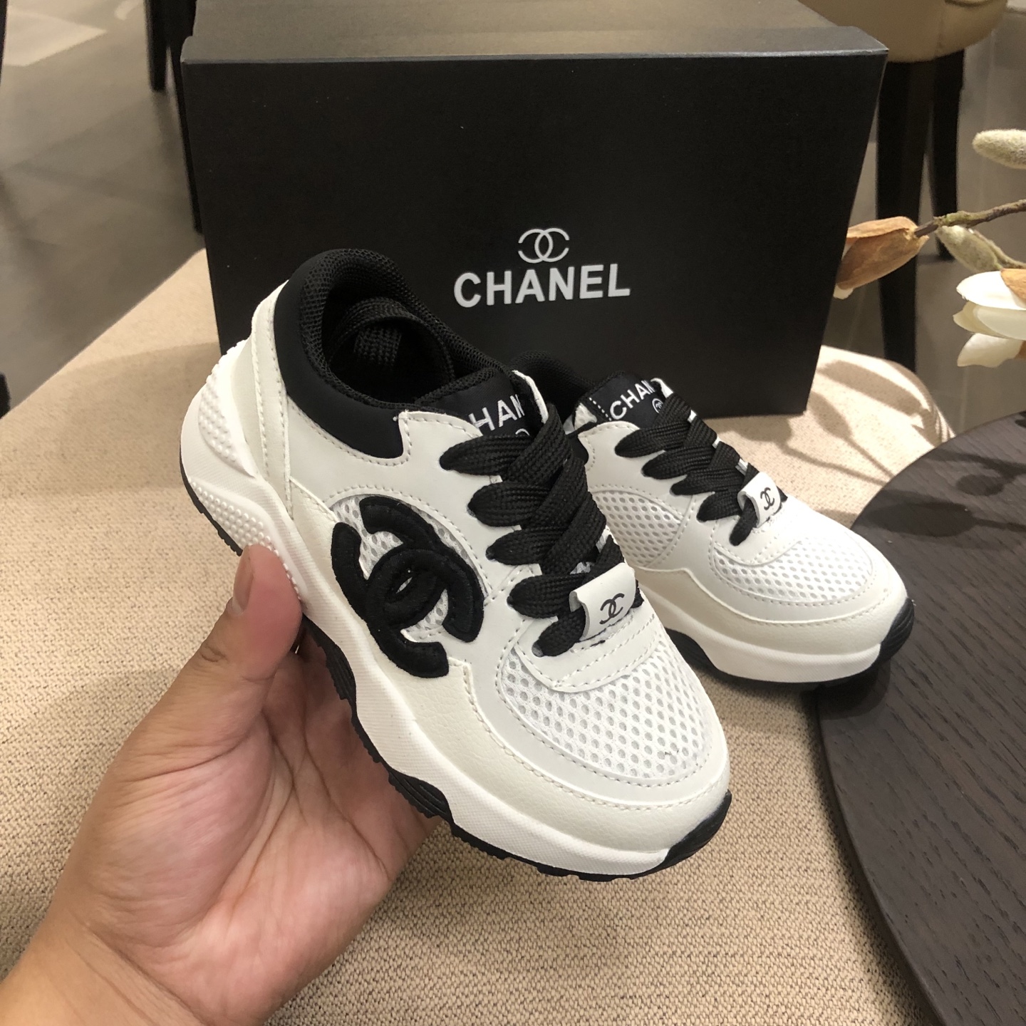 Children's shoes child